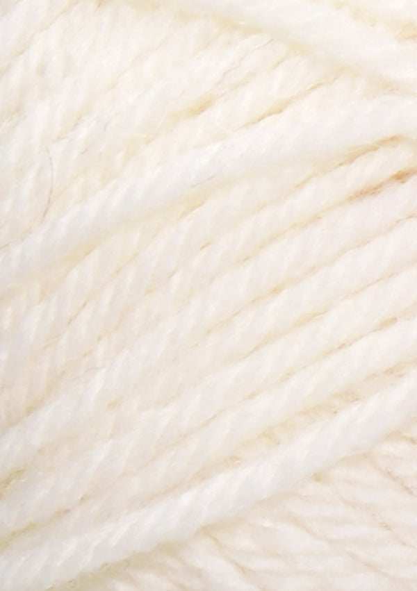 Nahaufnahme von Sandnes Garn Peer Gynt 1001 True White
