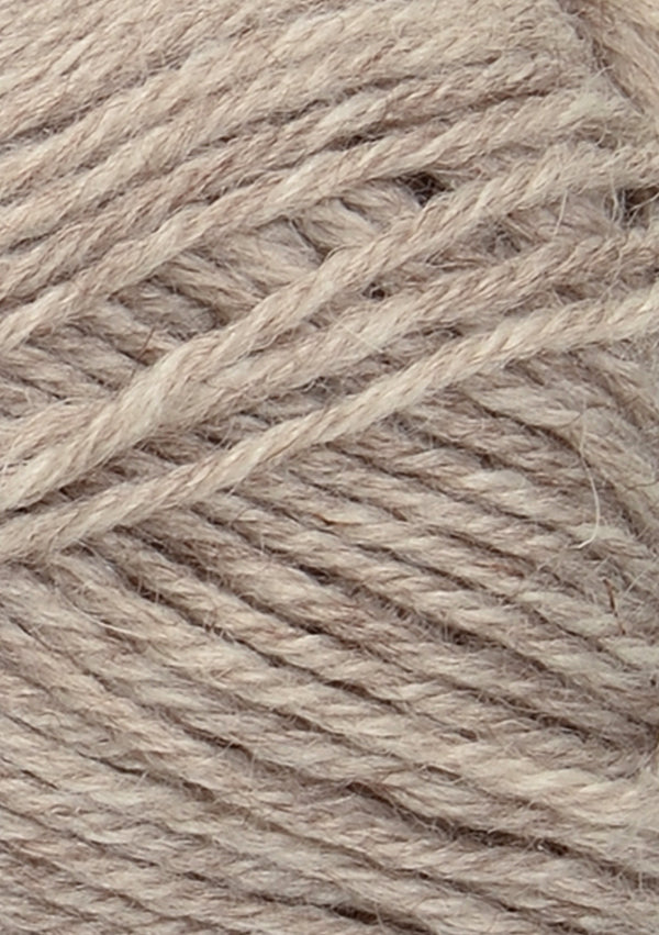 Nahaufnahme von Sandnes Garn Peer Gynt 2650 Beige Mottled