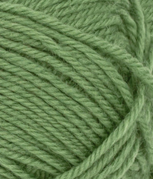 Nahaufnahme von Sandnes Garn Peer Gynt 8753 Vineyard Green