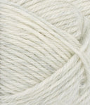 Nahaufnahme von Sandnes Garn Peer Gynt by PetiteKnit 1021 Ash Melange