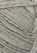 Nahaufnahme von Sandnes Garn Babyull Lanett 1032 Light Grey Mottled