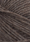 Nahaufnahme von Sandnes Garn Babyull Lanett 2652 Medium Brown Mottled