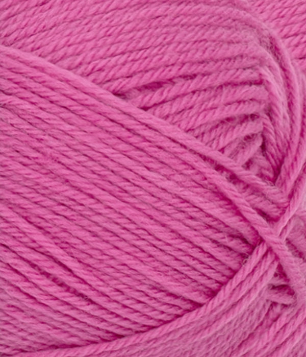 Nahaufnahme von Sandnes Garn Babyull Lanett 4628 Magenta