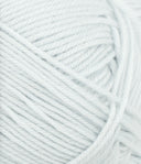 Nahaufnahme von Sandnes Garn Babyull Lanett 5811 Arctic Ice