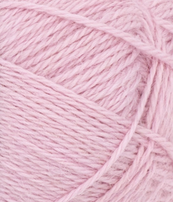 Nahaufnahme von Sandnes Garn Mini Alpakka 4813 Pink Lilac