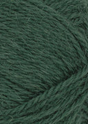 Nahaufnahme von Sandnes Garn Mini Alpakka 8581 Deep Forest Green