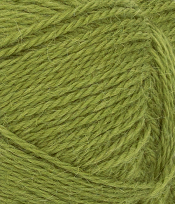 Nahaufnahme von Sandnes Garn Mini Alpakka 9564 Matcha