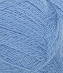 Nahaufnahme von Sandnes Garn Alpakka Følgetråd 5824 Provance Blue