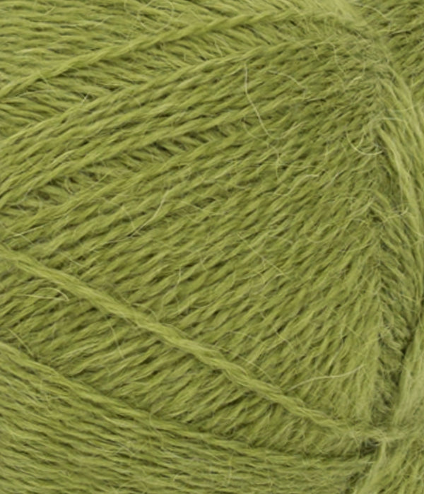 Nahaufnahme von Sandnes Garn Alpakka Følgetråd 9564 Matcha