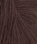 Nahaufnahme von Sandnes Garn 3082 Dark Brown
