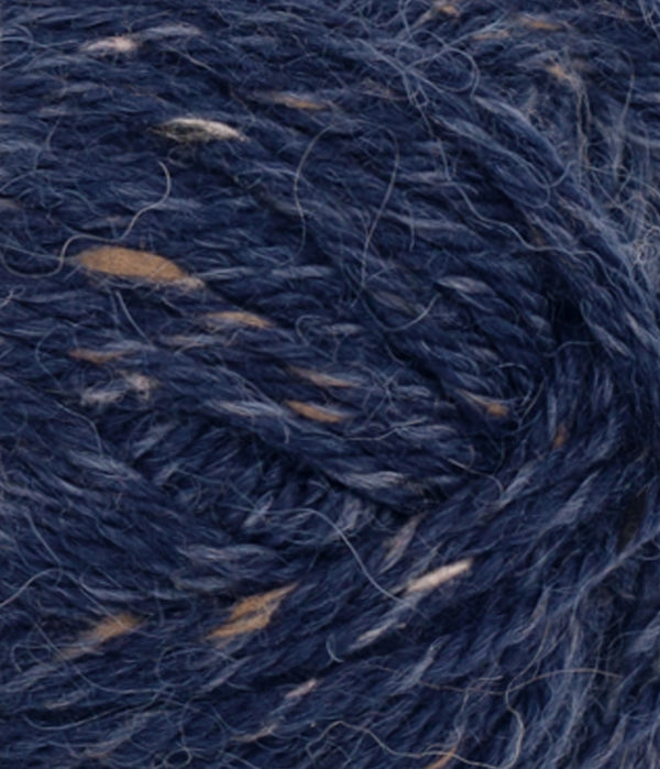 Nahaufnahme von Sandnes Garn Alpakka Ull 5585 Navy Blue Tweed