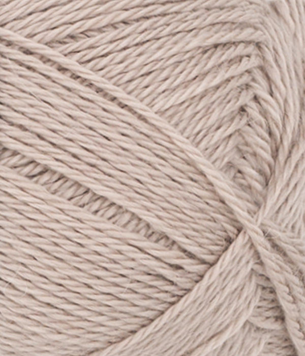 Nahaufnahme von Sandnes Garn Alpakka Silke 3821 Cardamom