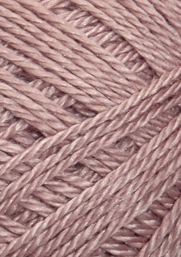 Nahaufnahme von Sandnes Garn Alpakka Silke 4331 Dusty Pink