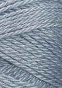 Nahaufnahme von Sandnes Garn Alpakka Silke 6041 Dusty Blue