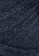 Nahaufnahme von Sandnes Garn Alpakka Silke 6081 Midnight Blue
