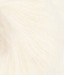 Nahaufnahme von Sandnes Garn Tynn Silk Mohair 1012 Natural White