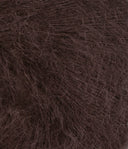 Nahaufnahme von Sandnes Garn Tynn Silk Mohair 3591 Chocolate Plum