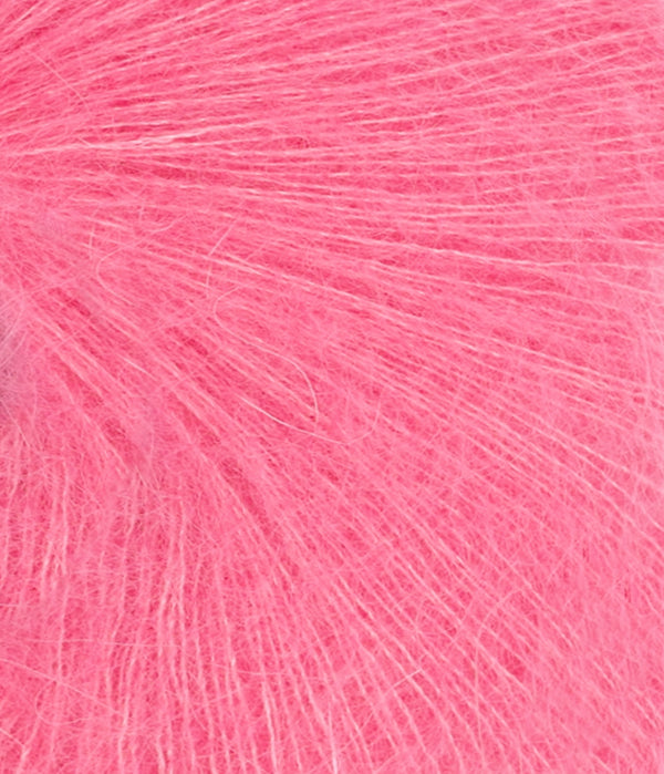 Nahaufnahme von Sandnes Garn Tynn Silk Mohair 4315 Bubblegum Pink