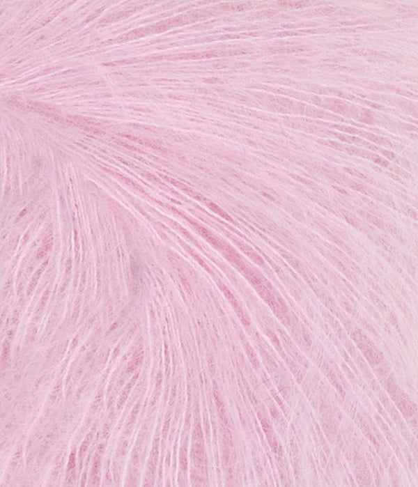 Nahaufnahme von Sandnes Garn Tynn Silk Mohair 4813 Pink Lilac