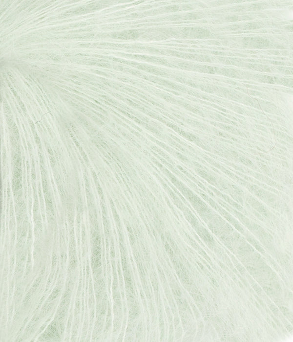 Nahaufnahme von Sandnes Garn Tynn Silk Mohair 7911 Mint Green