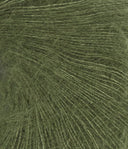 Nahaufnahme von Sandnes Garn Tynn Silk Mohair 9062 Olive Green