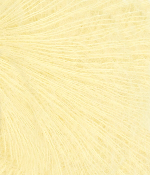 Nahaufnahme von Sandnes Garn Tynn Silk Mohair 9602 Lemonade