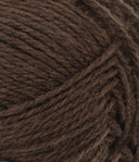 Nahaufnahme von Sandnes Garn Atlas by PetiteKnit 2381 Coffee Melange