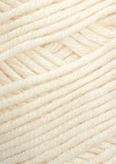 Nahaufnahme von Sandnes Garn Mandarin Petit 1012 Natural White