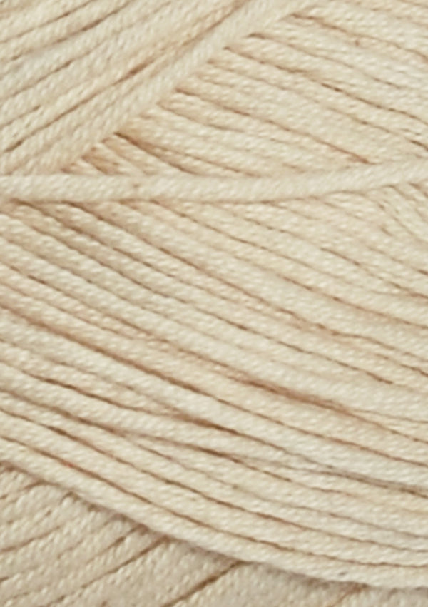 Nahaufnahme von Sandnes Garn Mandarin Petit 3011 Almond White