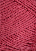 Nahaufnahme von Sandnes Garn Mandarin Petit 4335 Raspberry