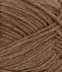 Nahaufnahme von Sandnes Garn Duo 2564 Golden Brown
