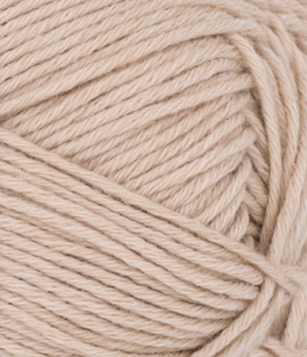 Nahaufnahme von Sandnes Garn Duo 021 Light Beige