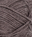 Nahaufnahme von Sandnes Garn Duo 3871 Espresso