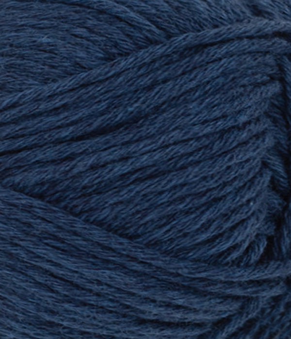 Nahaufnahme von Sandnes Garn Duo 5575 Navy