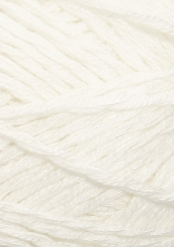 Nahaufnahme von Sandnes Garn Line 1002 White