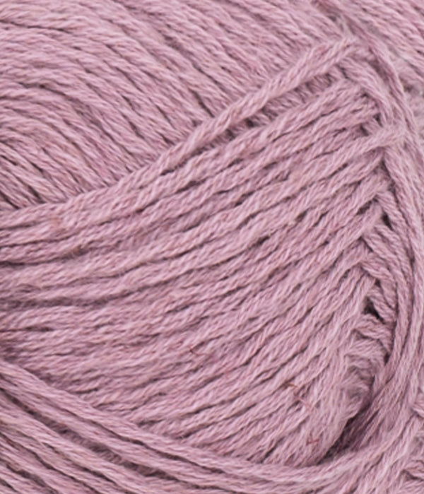 Nahaufnahme von Sandnes Garn Line 4632 Rosa Lavendel