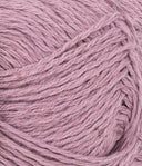 Nahaufnahme von Sandnes Garn Line 4632 Rosa Lavendel