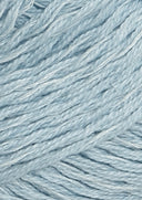 Nahaufnahme von Sandnes Garn Line 5930 Light Blue