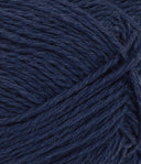 Nahaufnahme von Sandnes Garn Line 6073 Seaside Navy