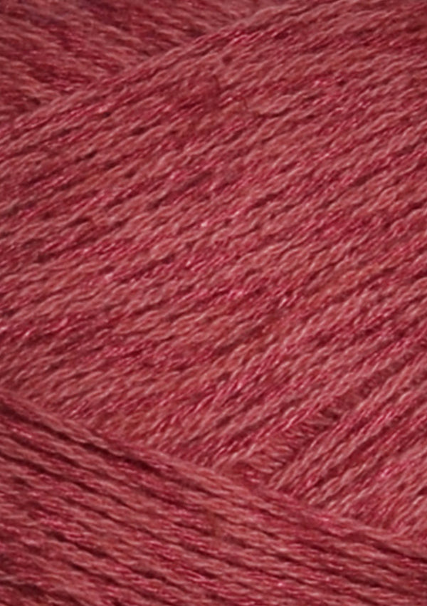 Nahaufnahme von Sandnes Garn Tynn Line 4335 Raspberry
