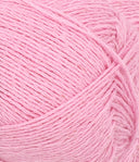 Nahaufnahme von Sandnes Garn Tynn Line 4813 Pink Lilac