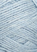 Nahaufnahme von Sandnes Garn Tynn Line 5930 Light Blue