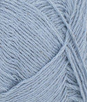 Nahaufnahme von Sandnes Garn Tynn Line 6032 Hydrangea