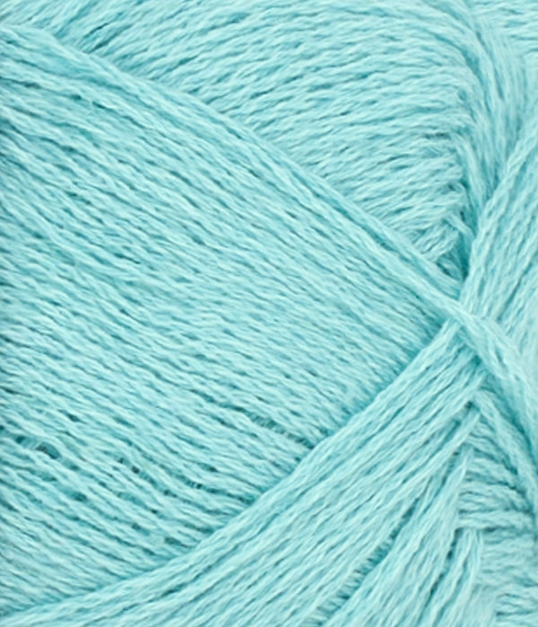 Nahaufnahme von Sandnes Garn Tynn Line 7213 Turqoise Blue